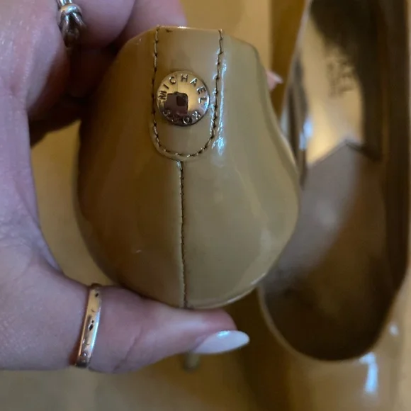 michael kors yasmine platform nude heels size 7 1/2 - Picture 3 of 5